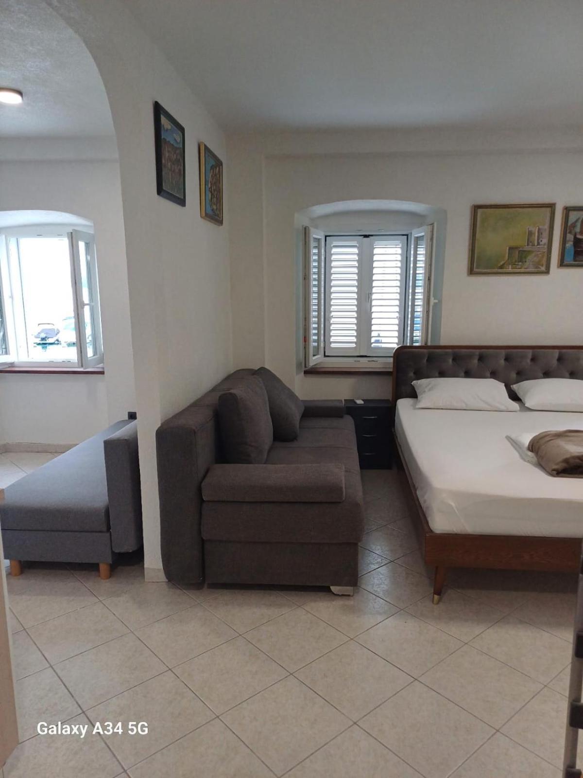 Apartmani Centar Selce Eksteriør bilde